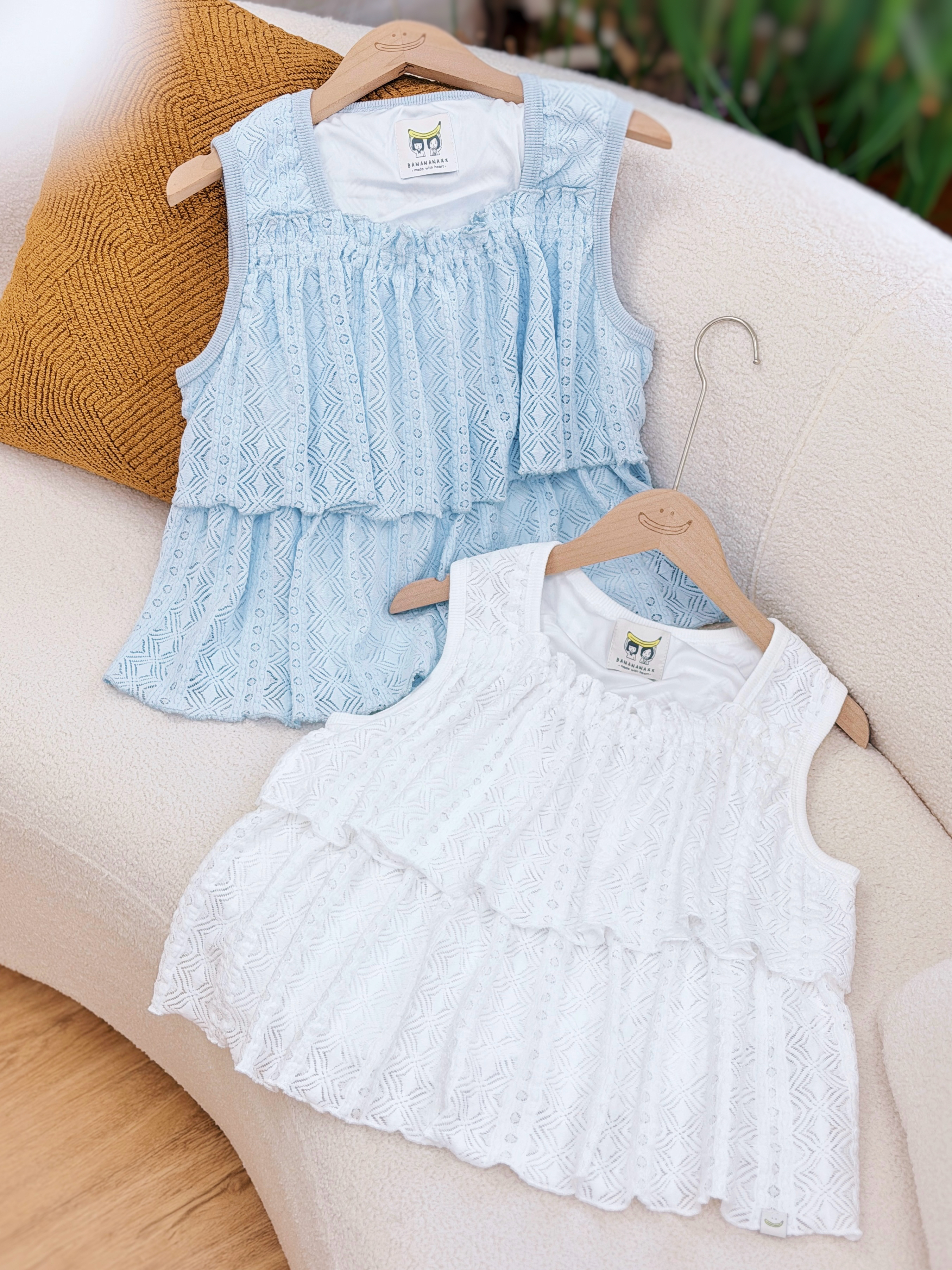 兩色 / 提花方領摺褶背心 / Tiered Pointelle Square-Neck Ruffle Tank