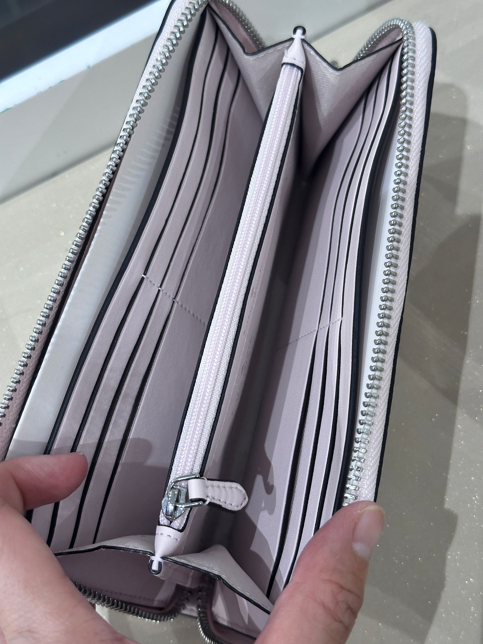 RQ148 KS 淡粉紅色長銀包 Large Continental Wallet