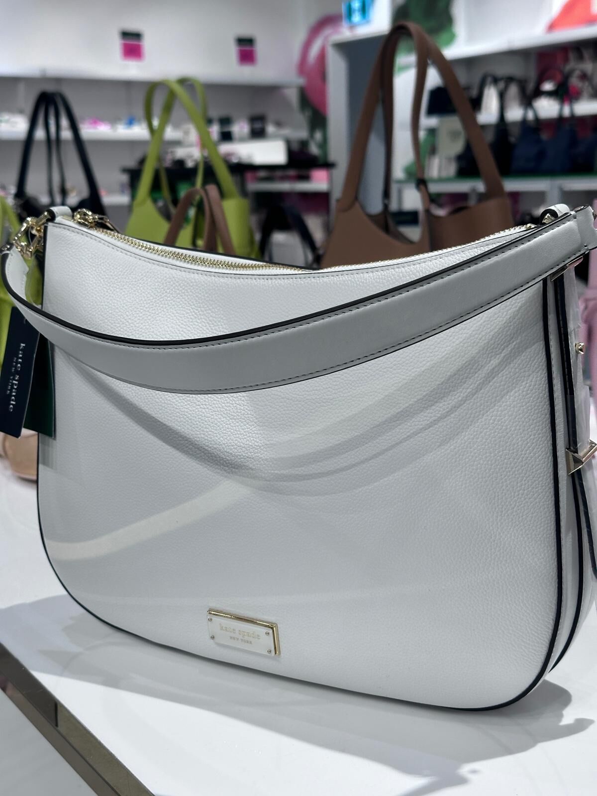 RQ151 KS 專門店 白色大Hobo袋  Liv True White