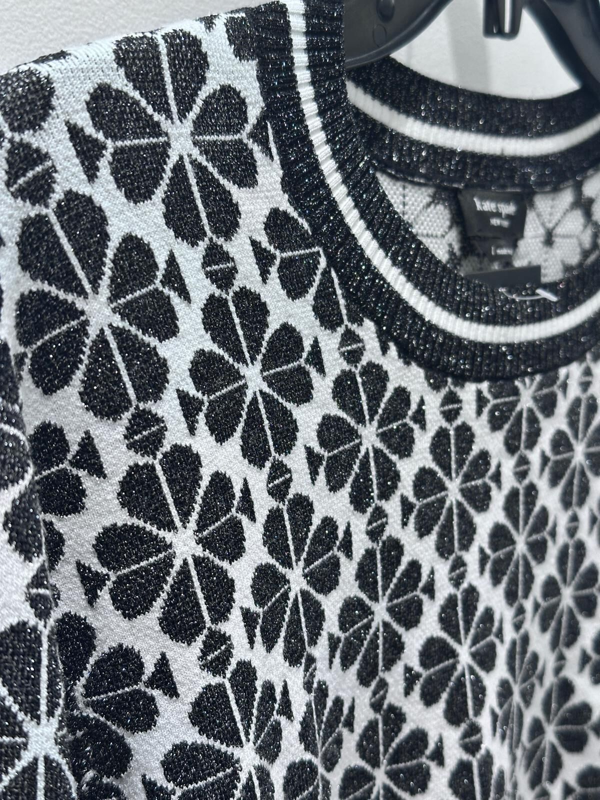 RQ158 KS 黑白色logo長袖針織衫 (L=胸44", 長24") Spade Flower Sweater