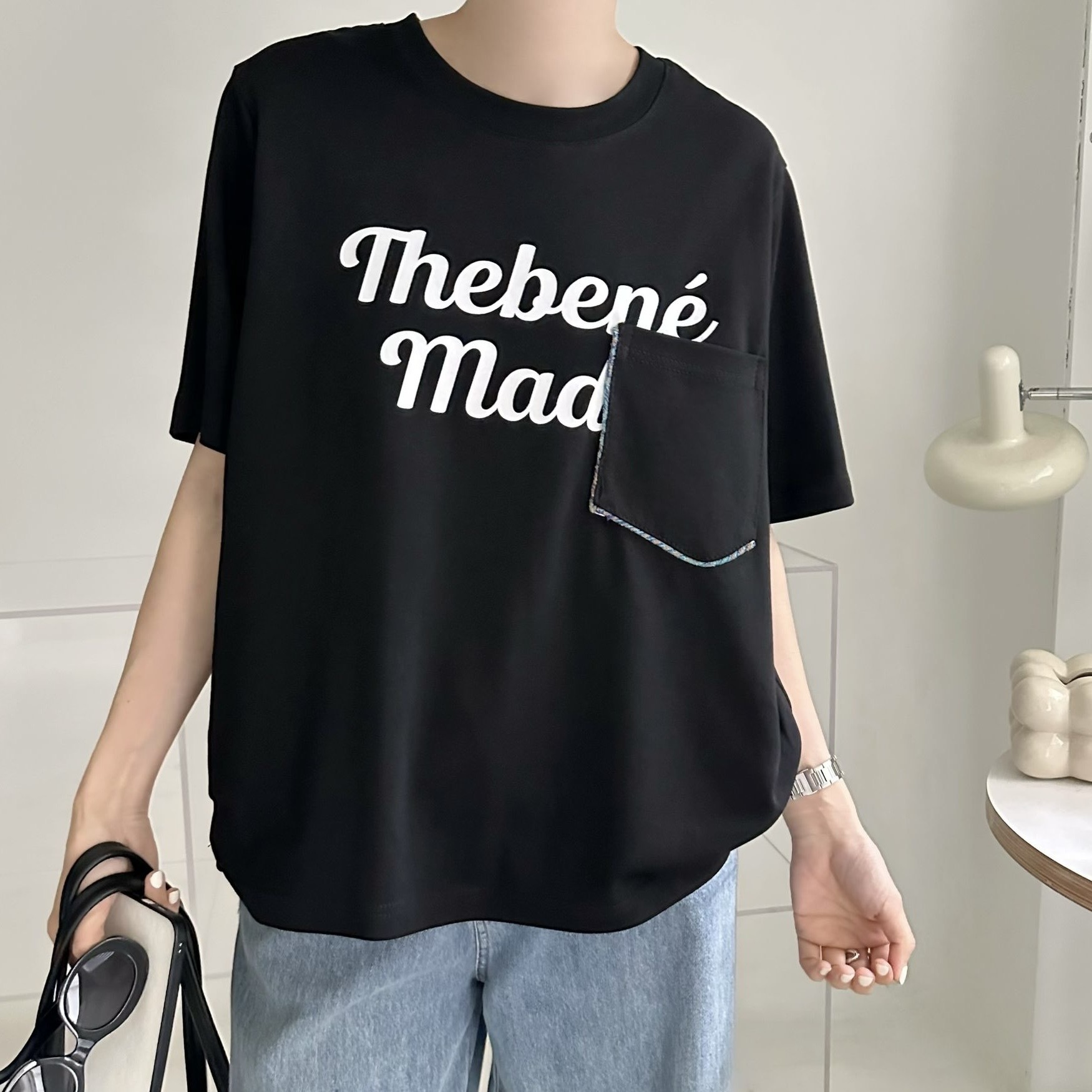 【BONNIE】彩線小袋印英文字TOP (A30-A32)