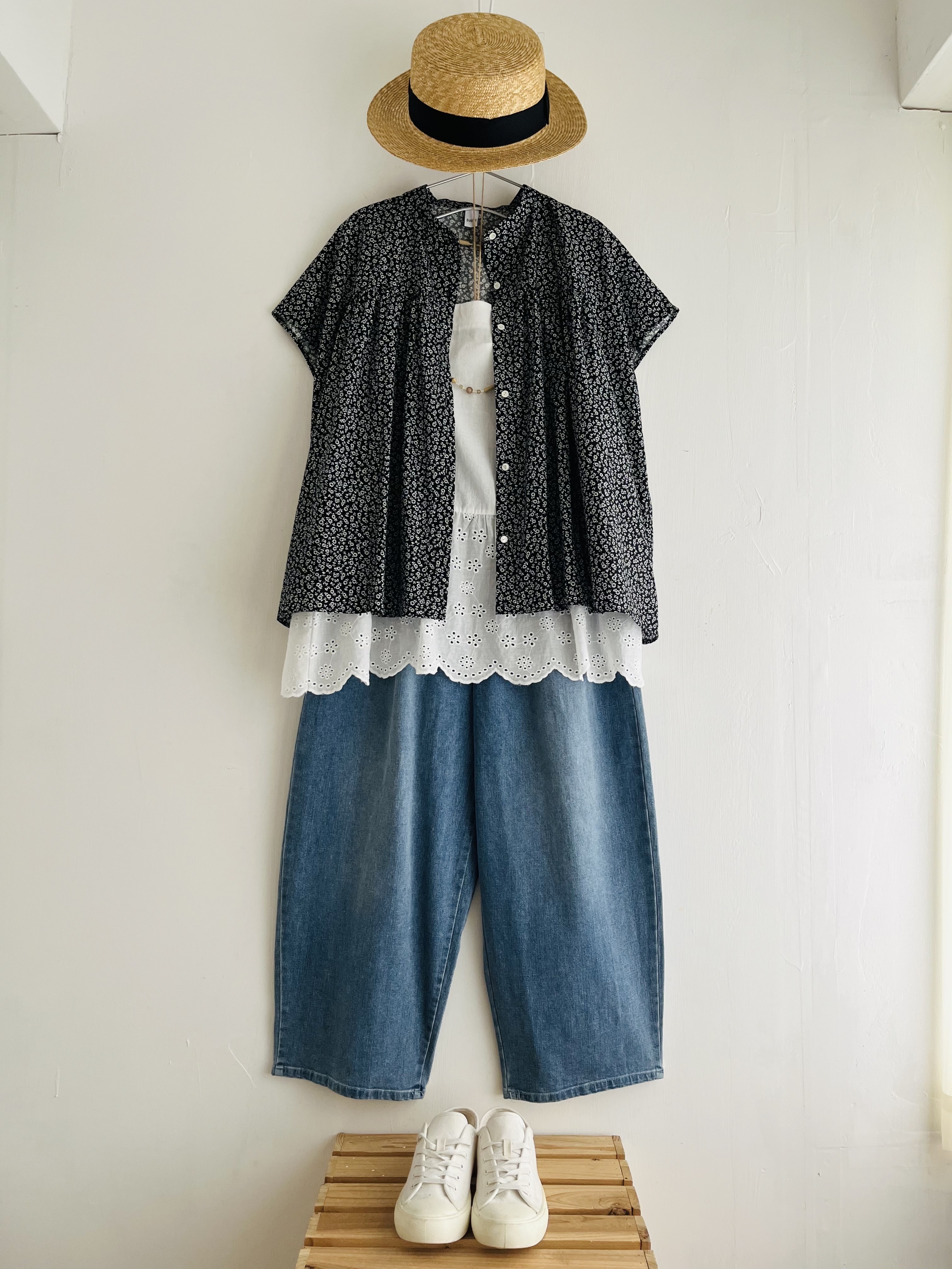 日本製DISRIES黑色碎花top