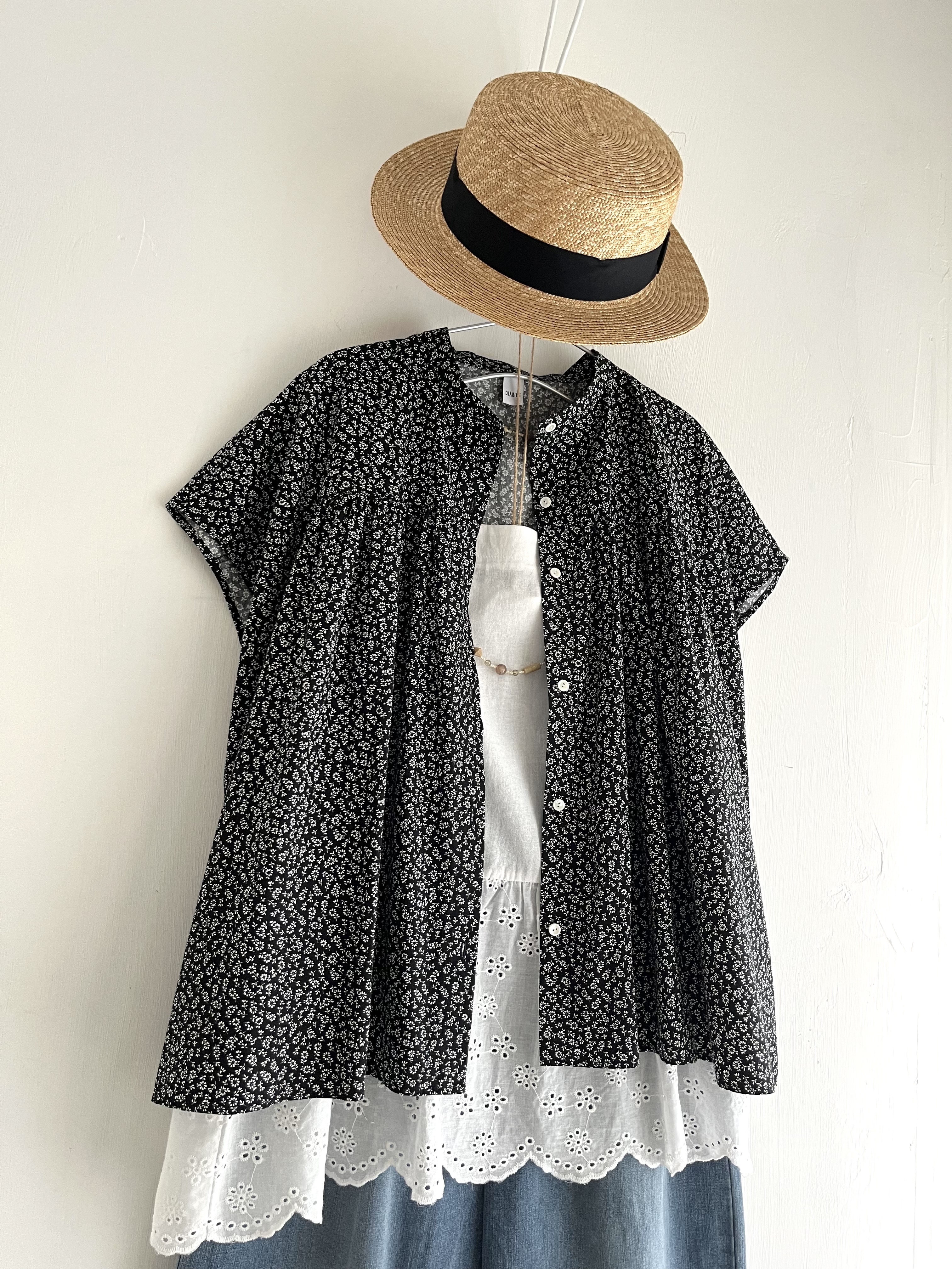 日本製DISRIES黑色碎花top