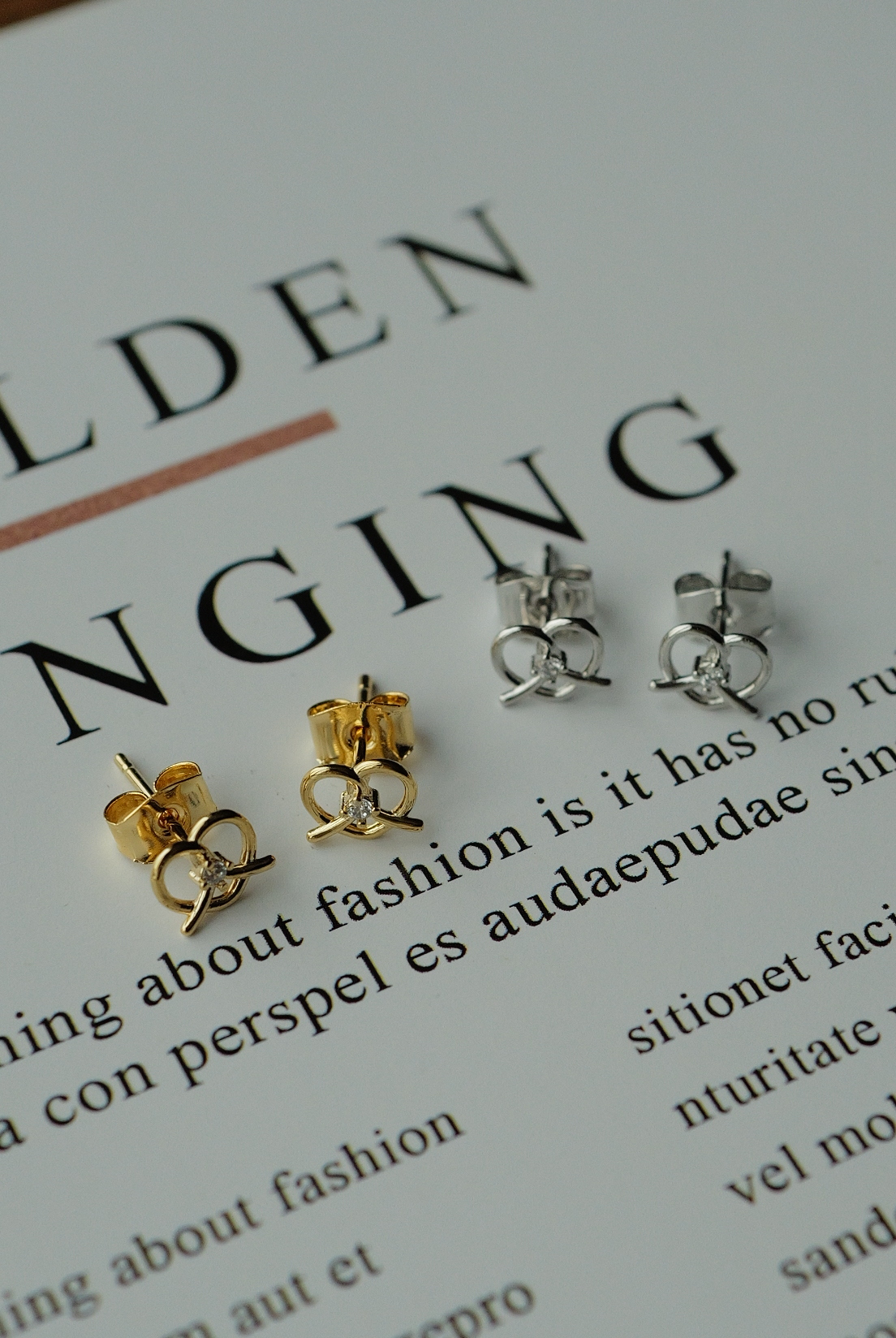 CL44扭結麵包耳針