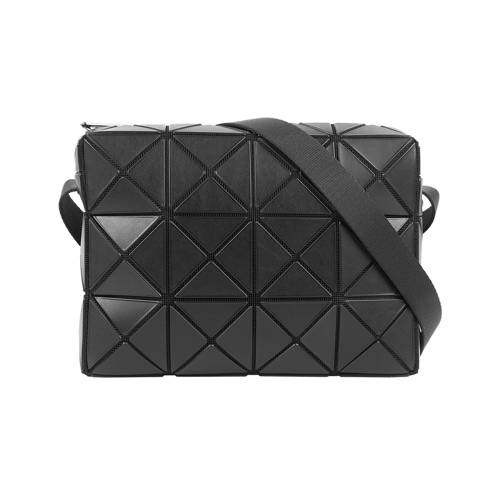 【ISSEY MIYAKE三宅一生】BAO BAO CUBOID 方形斜背包(黑色)