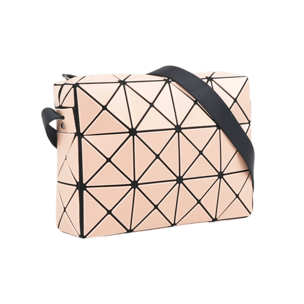 【ISSEY MIYAKE三宅一生】BAO BAO CUBOID 方形斜背包(米色)