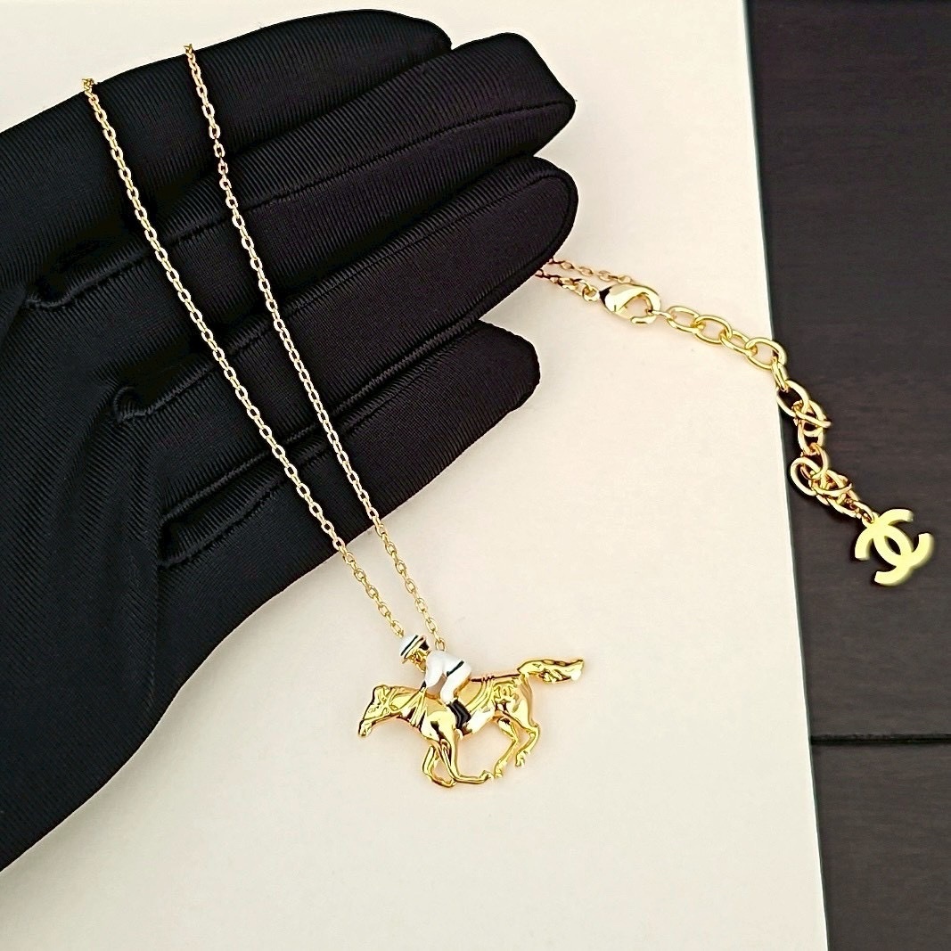 18k 香奶奶26p白人小馬駒高奢定製項鍊/耳釘系列