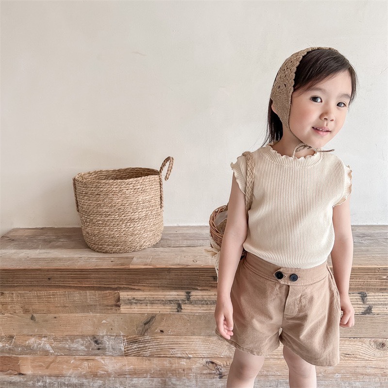 卷邊坑條素面無袖上衣