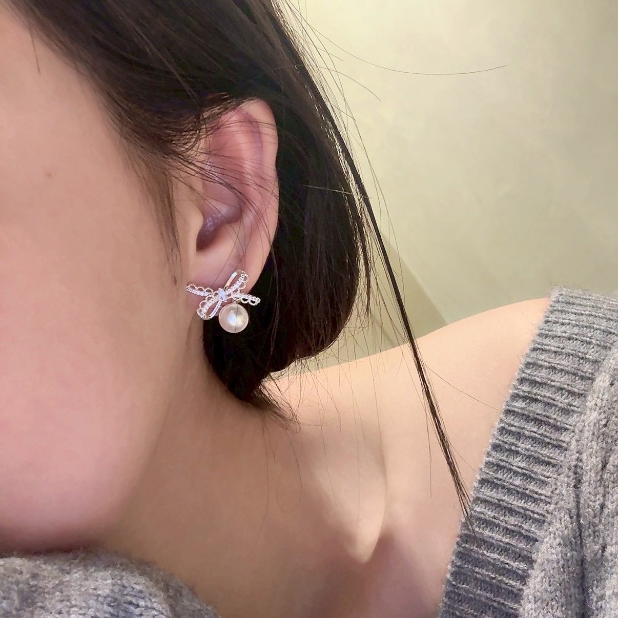 Gy”Solace白金鑽蕾絲蝴蝶結鑽耳釘/現貨1