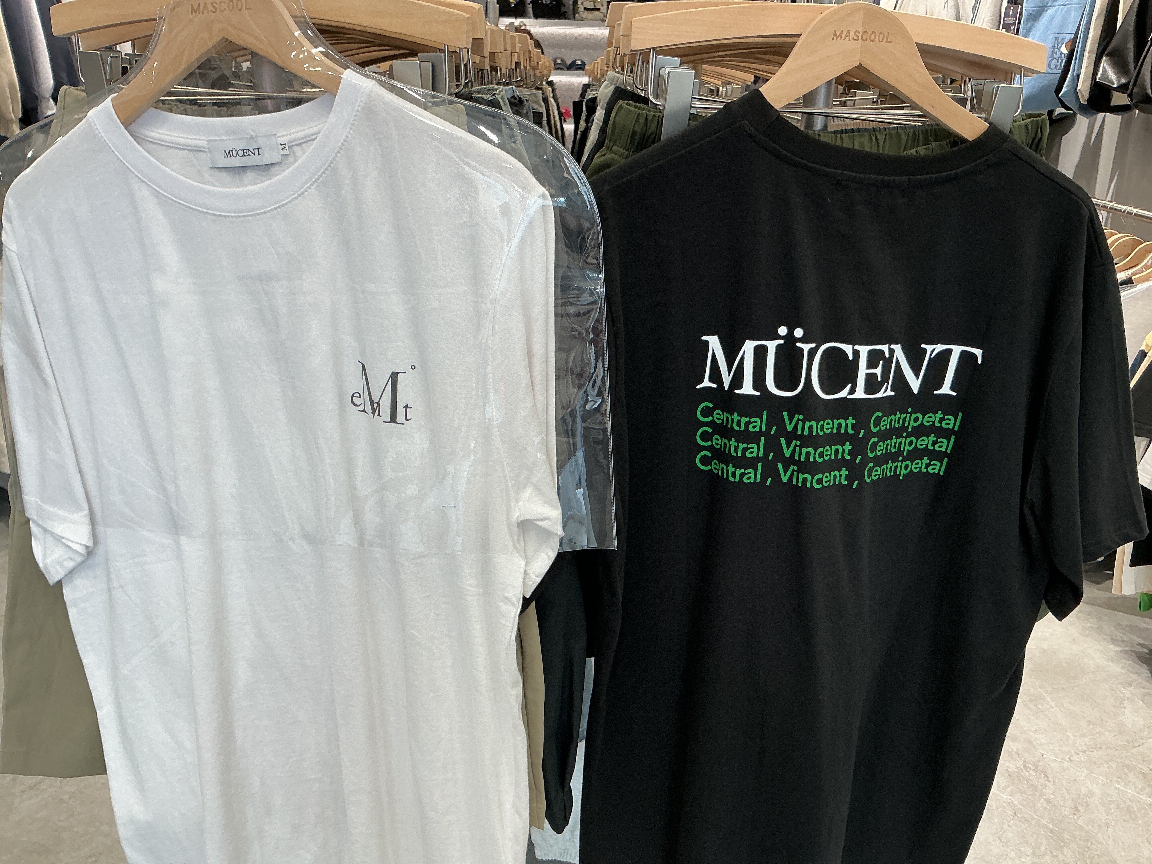 MUCENT小LOGO上衣