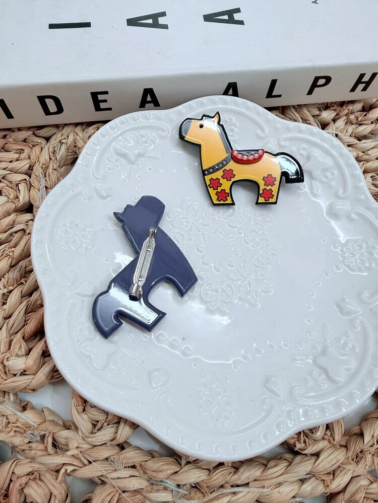 『GD』鑽鑽馬鞍小馬別針