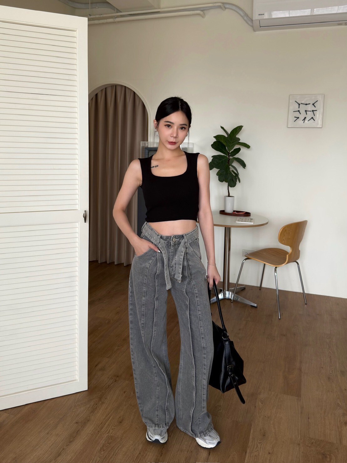 黑灰色系立體剪裁寬褲