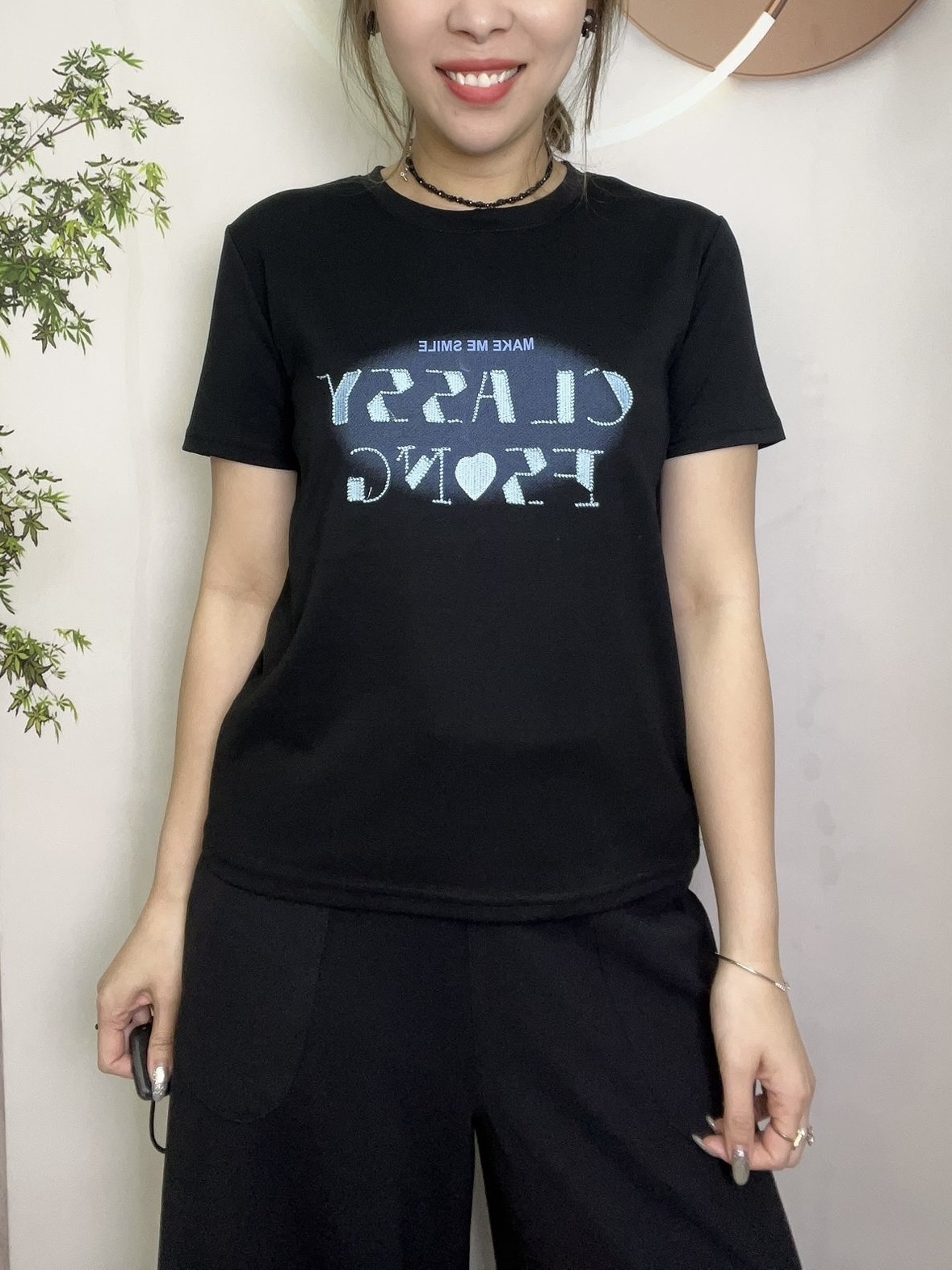 Mar 英文字圖案 top