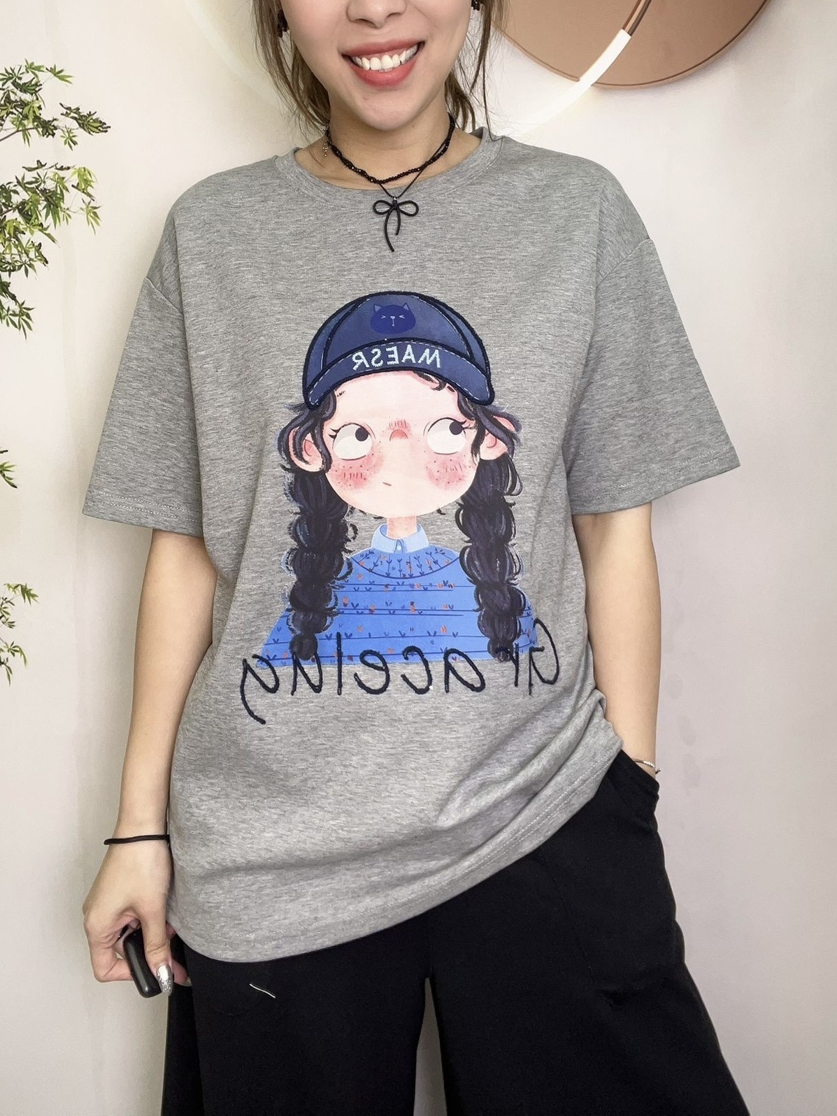 Mar 孖辮女仔圖案 top