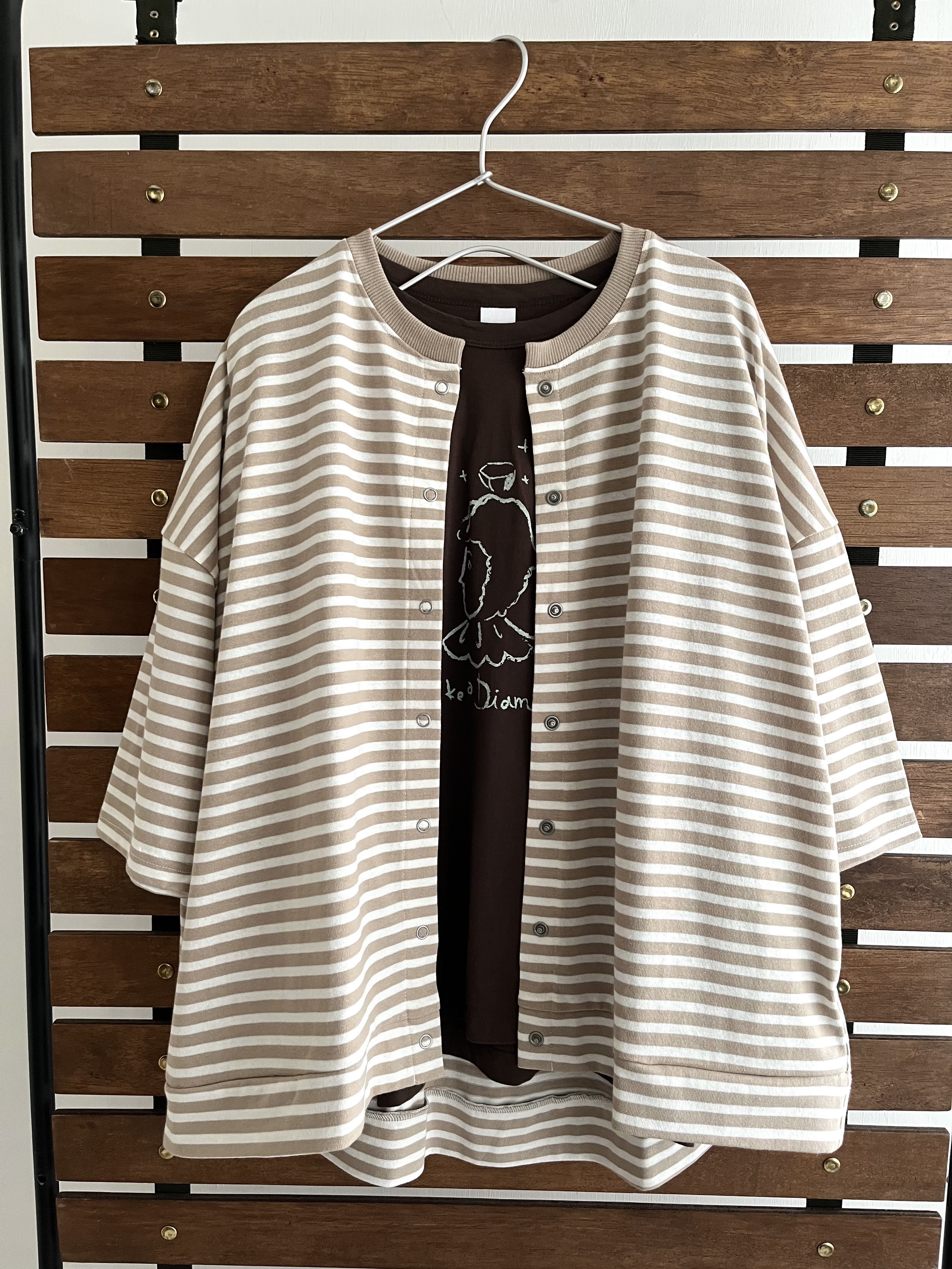 Cloud nine卡其色橫間圓領外套