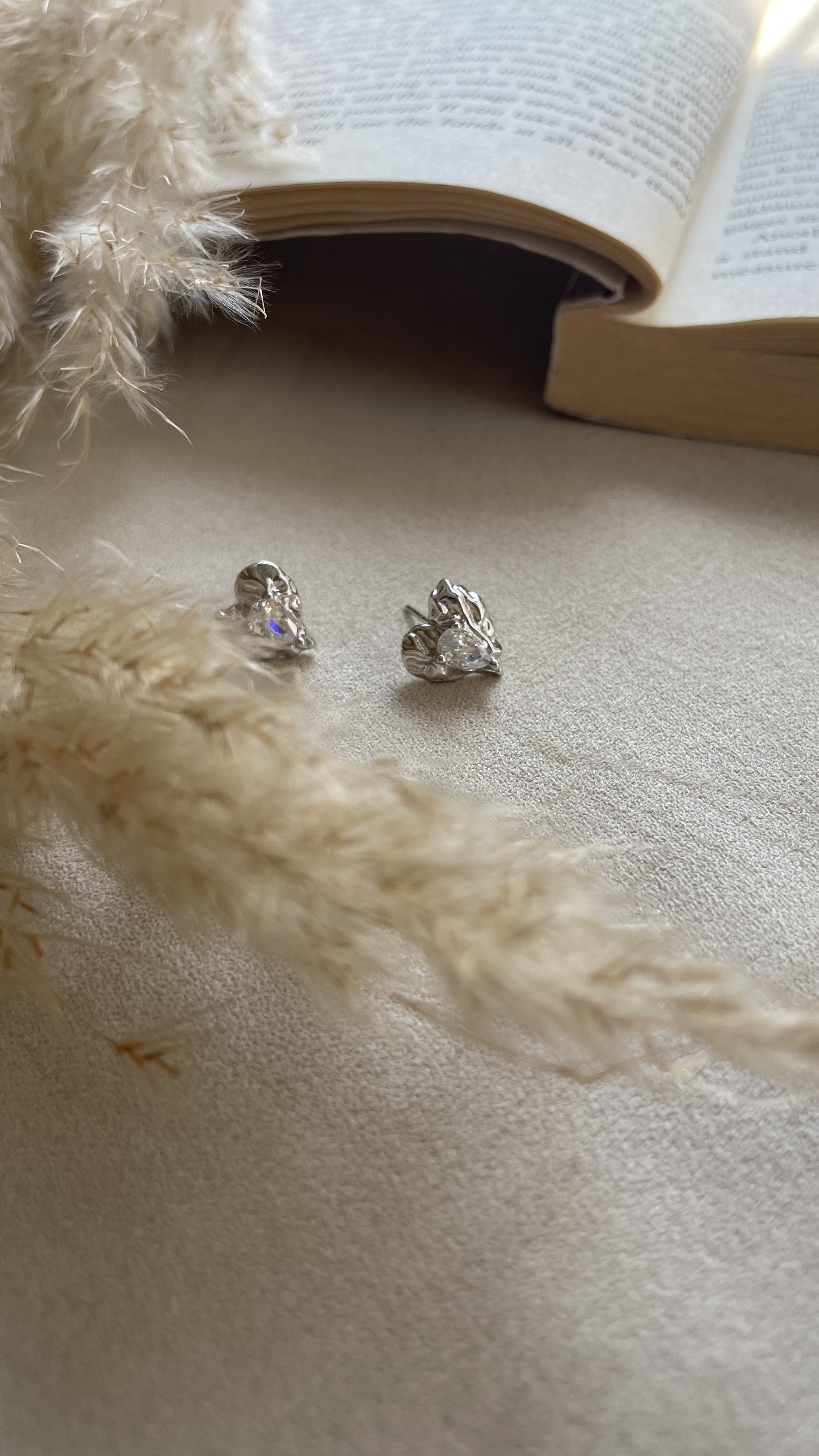 熔岩帶鑽純銀耳環