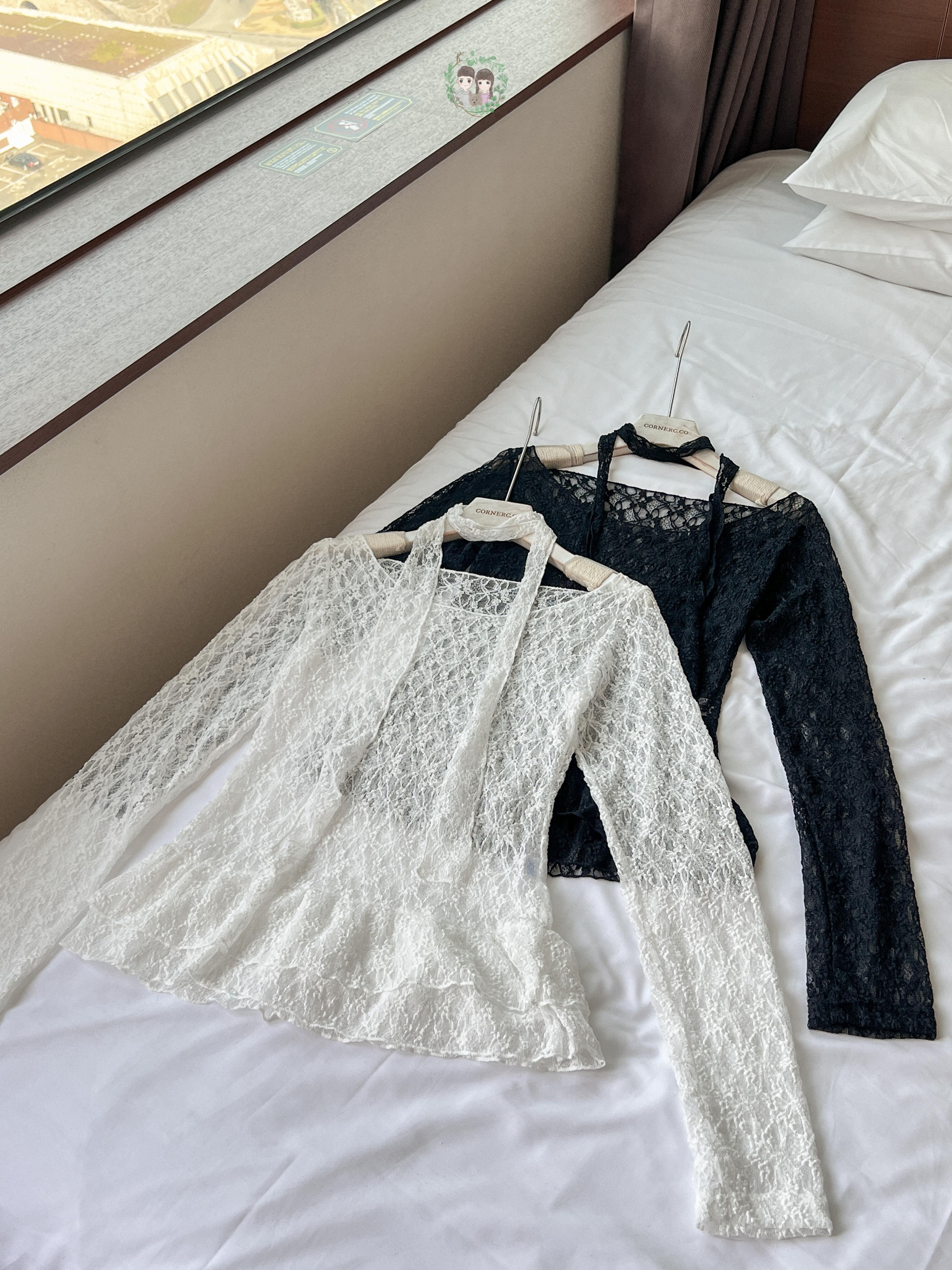 單穿疊穿都OK～蕾絲衣尾Ruffle連頸帶上衣〈🇰🇷DAY 2〉