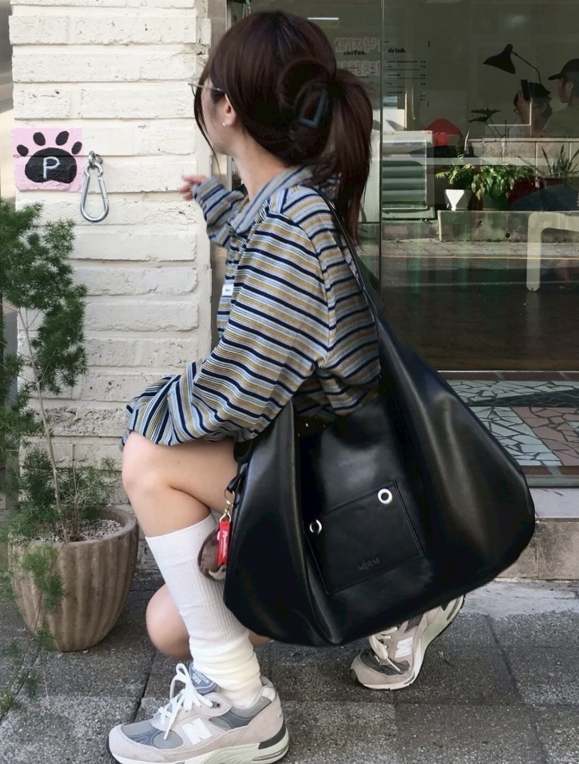 （預購）Leterie 皮革波點雙面單肩包