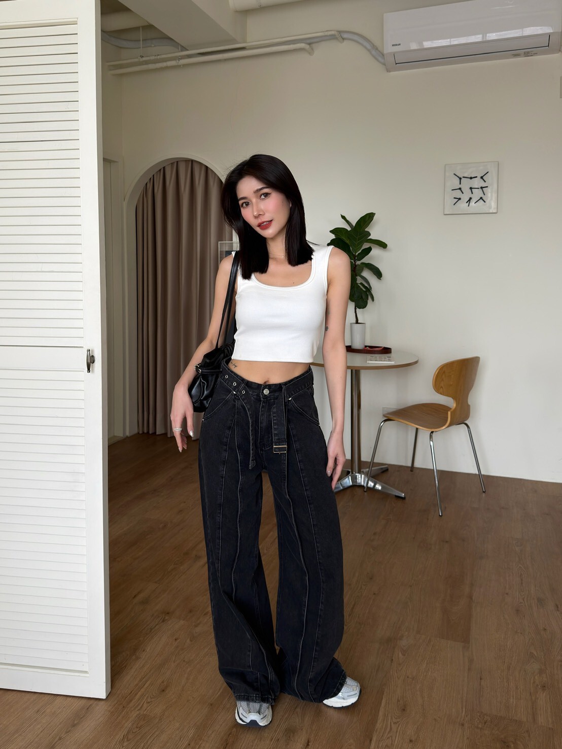 黑灰色系立體剪裁寬褲