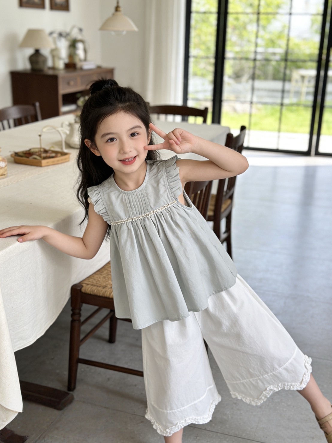 甜美荷葉無袖上衣