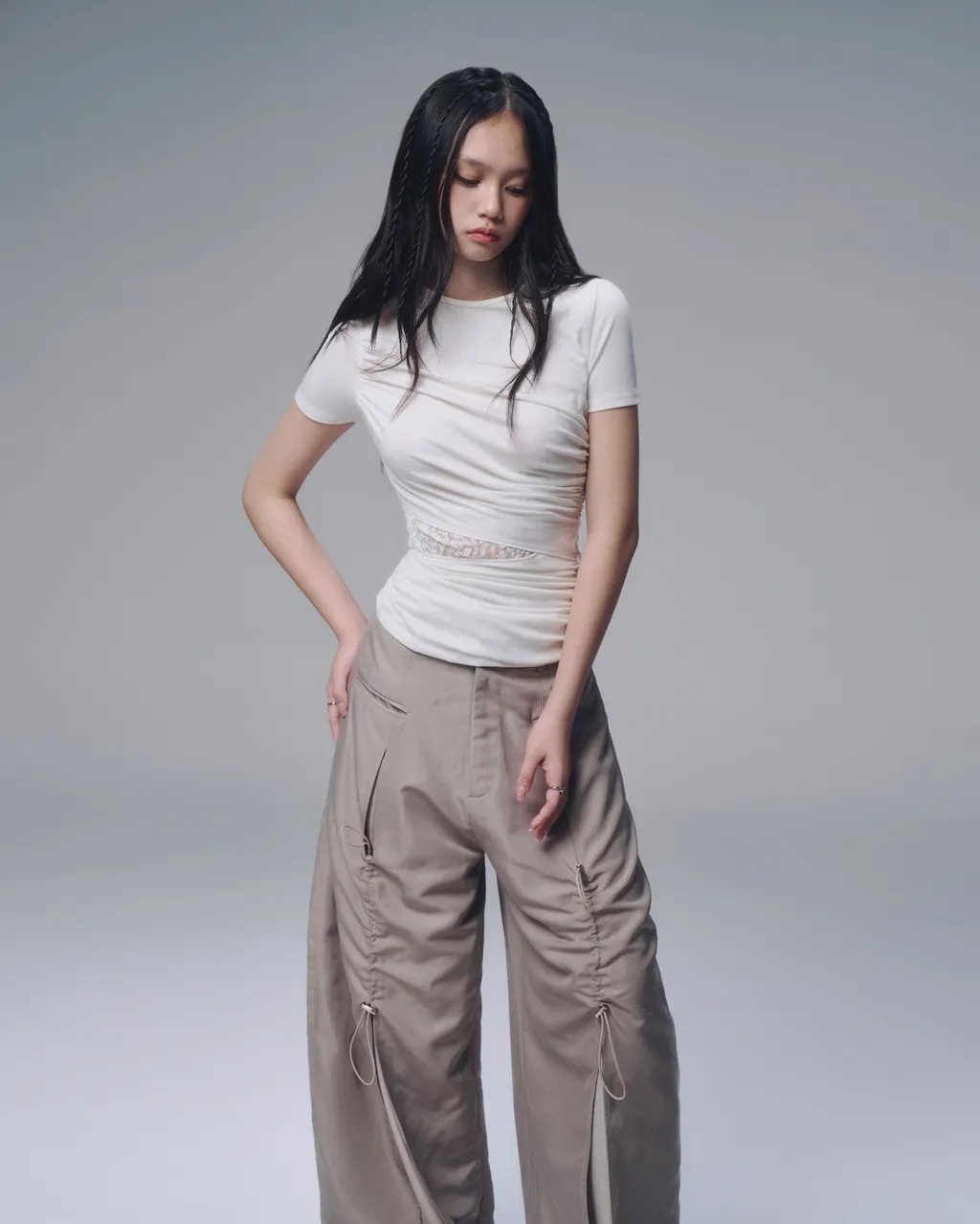 【預購】越南女裝品牌 BUNNYHILL RAE LACE PANEL TOP 蕾絲元素短袖 (BLACK/WHITE)