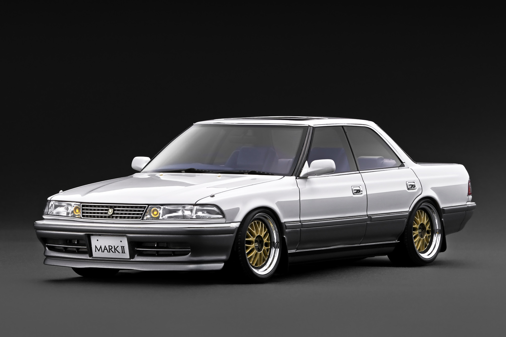 預訂(訂金$300) (預訂價$2214) :1/18 IG TOYOTA MARKⅡ2.5 GT TWIN turbo (JZX81) Pearl White / Silver (IG3856)