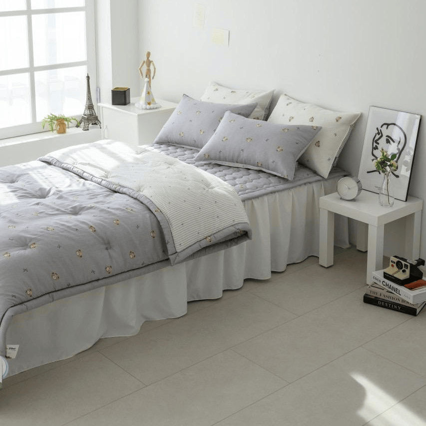 [韓國棉被] 天絲莫代爾 防敏・栗米棉填充｜小熊頭蝴蝶結印花 四季被 2色（關鍵字：GJ69）