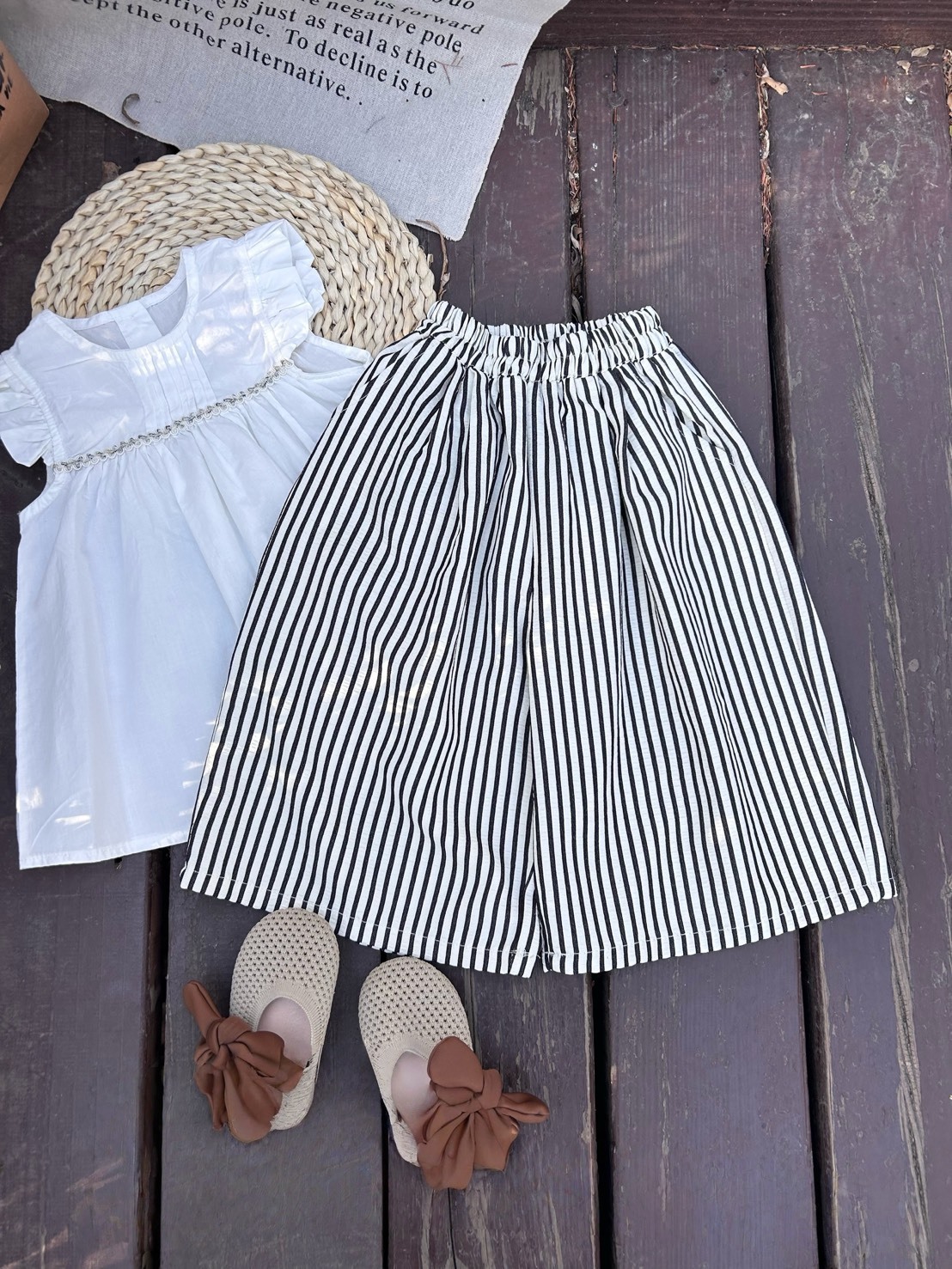 簡約直條紋休閒褲