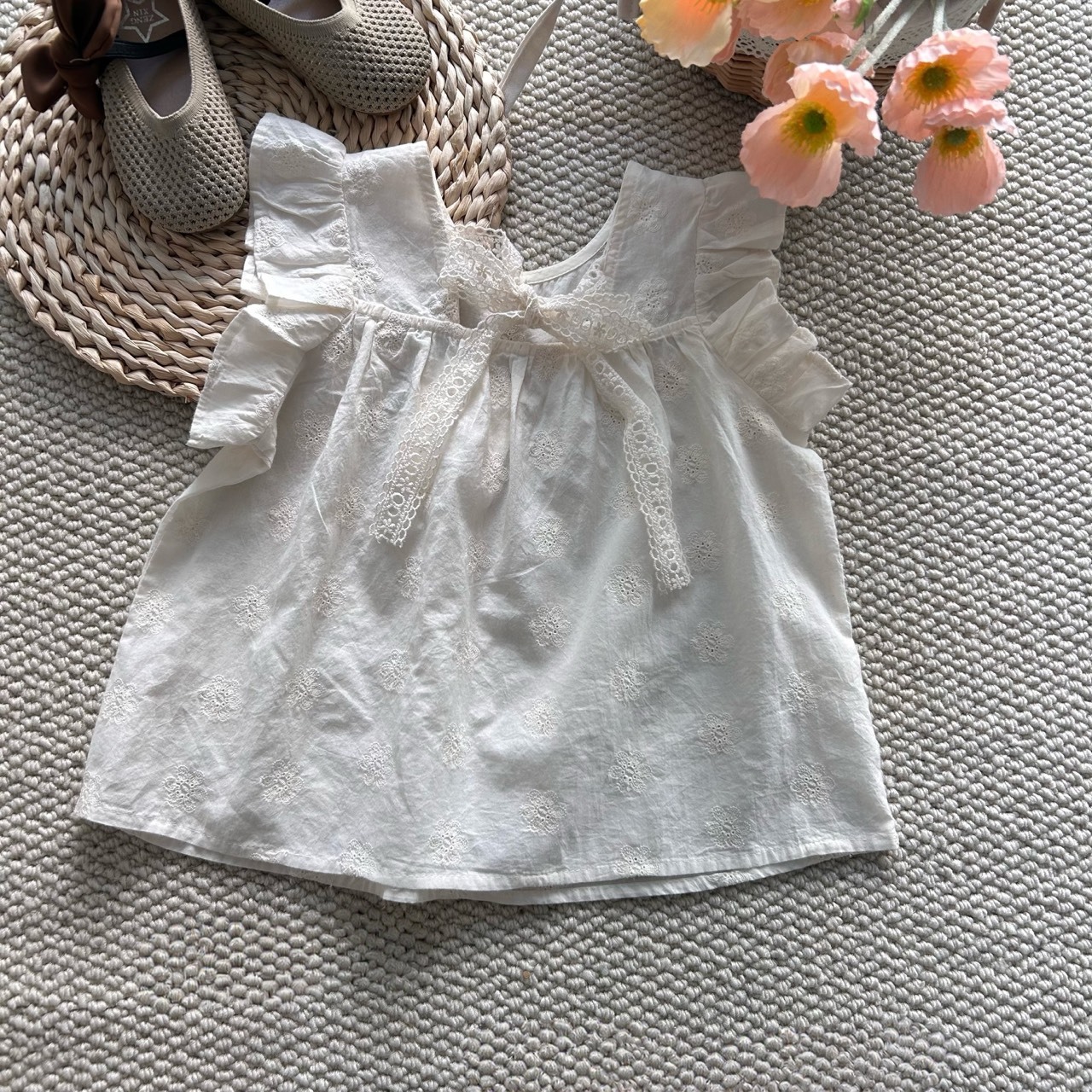 緹花蕾絲邊後綁帶上衣