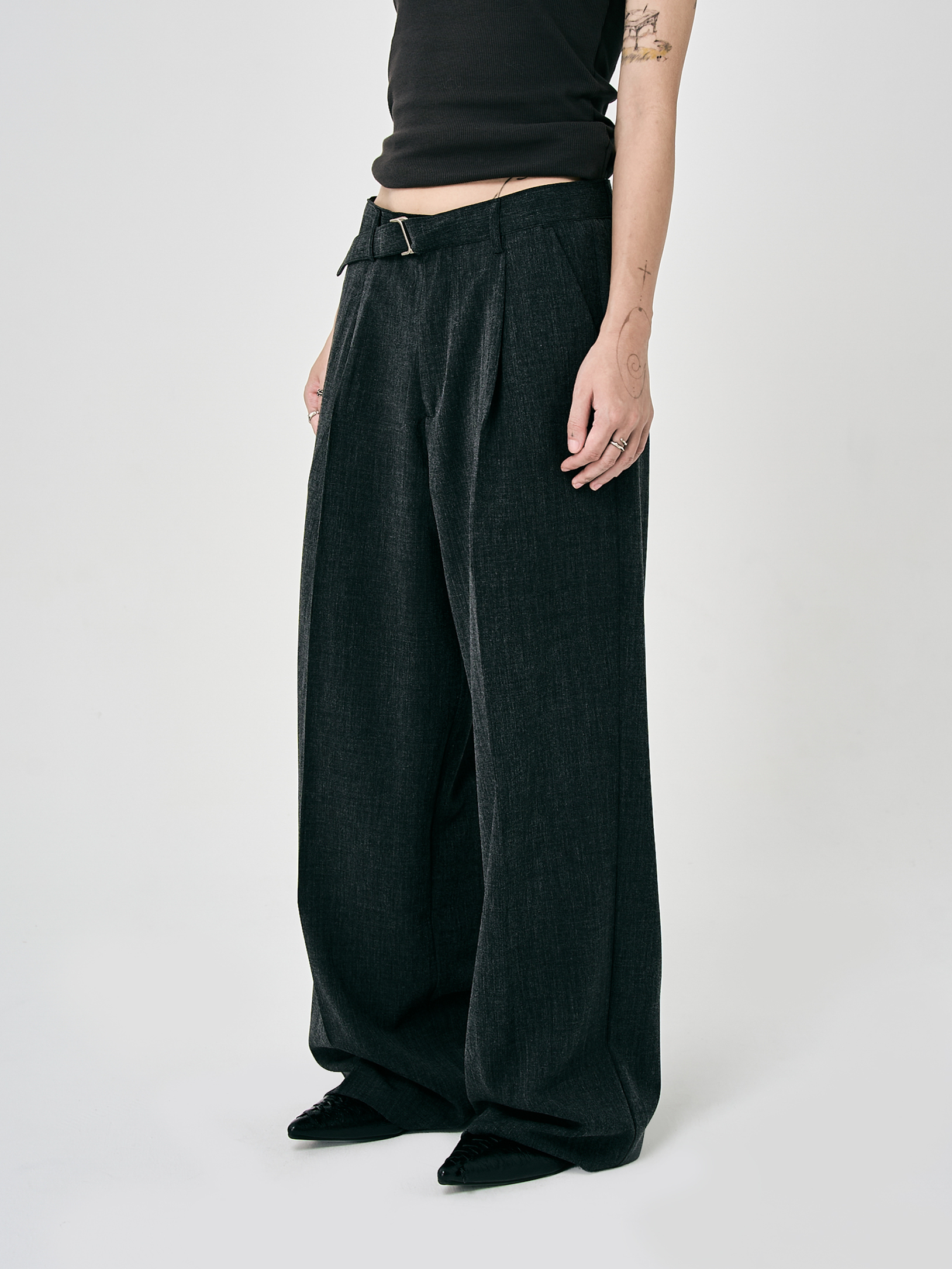 工字調節釦落地柔軟西裝褲-灰