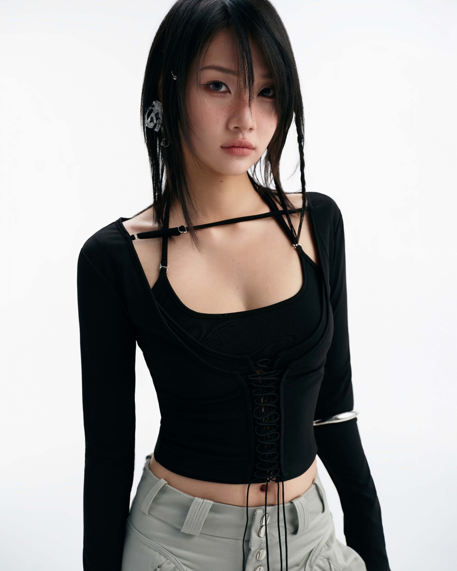 【預購】越南女裝品牌 BUNNYHILL BISOU LONG SLEEVE TOP 極簡法式上衣 (BLACK/WHITE)