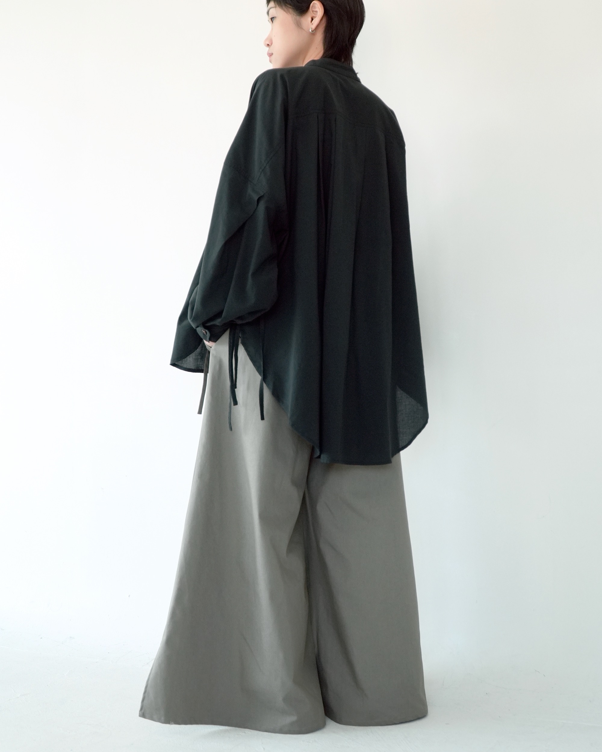 川 衣 WEAR BEING 兩側下擺綁帶衫 黑