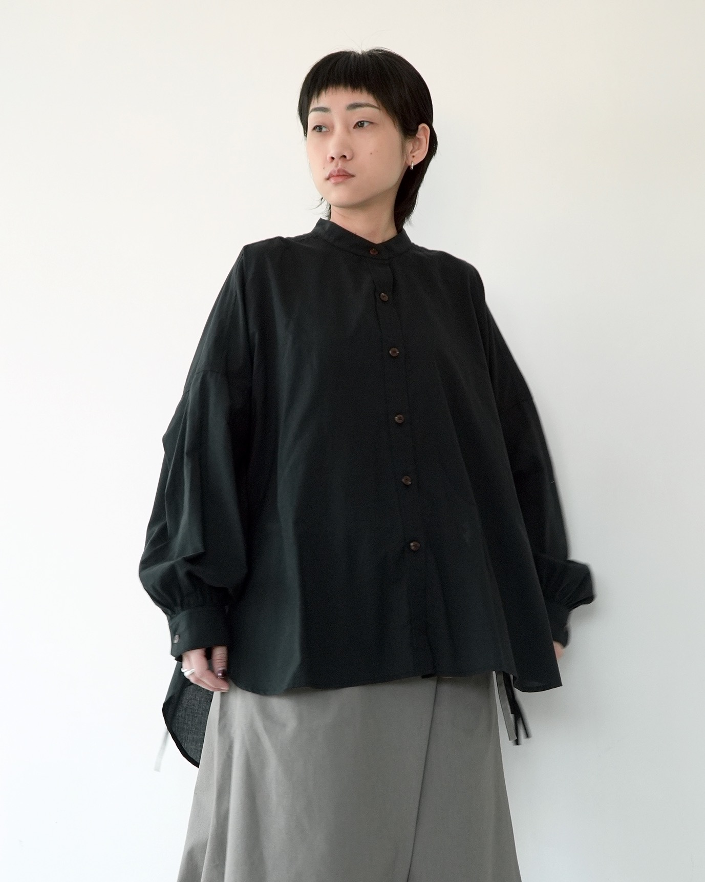 川 衣 WEAR BEING 兩側下擺綁帶衫 黑