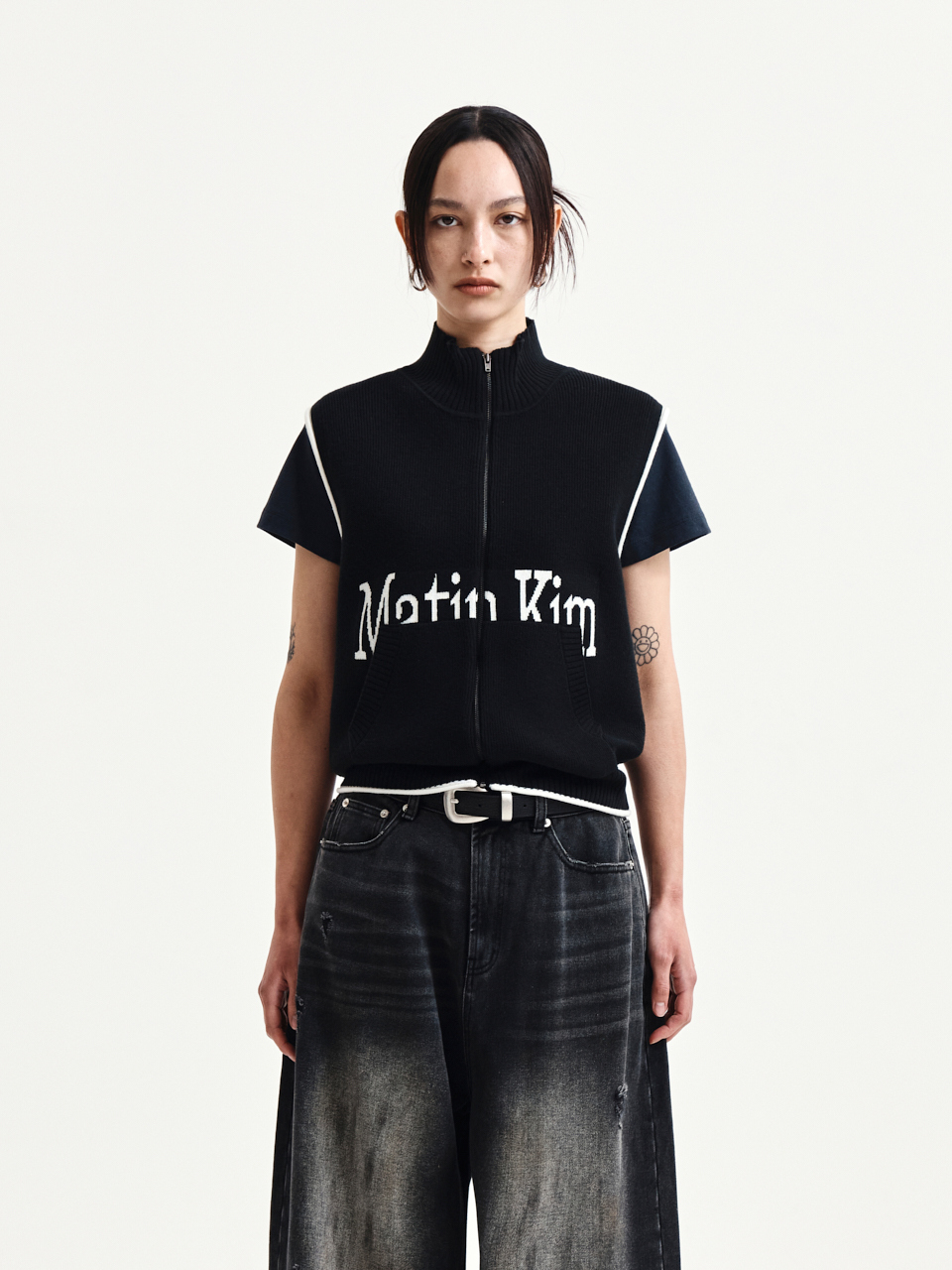Matin Kim字母設計針織拉鍊背心 黑色