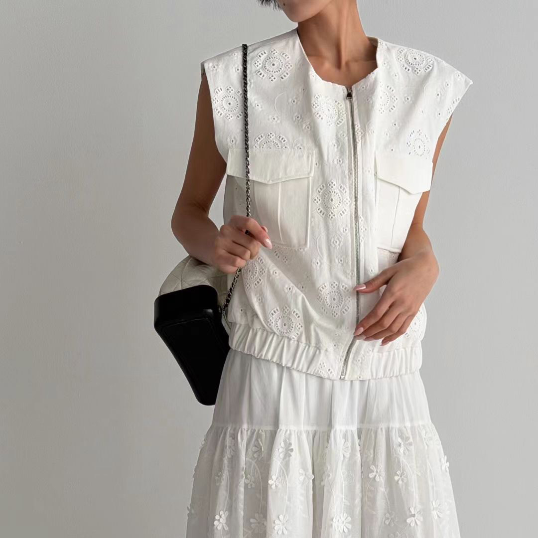 鏤空雕花布蕾絲圓領拉鍊背心外套 / 2色