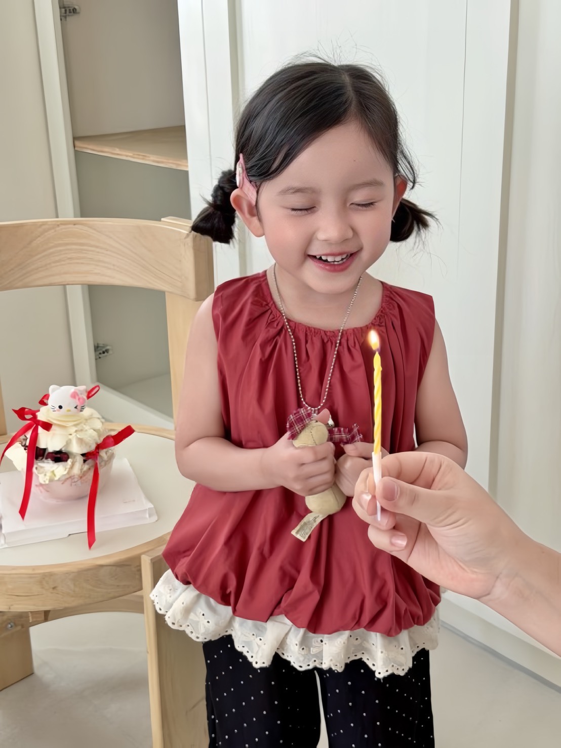 甜美蕾絲邊無袖套裝