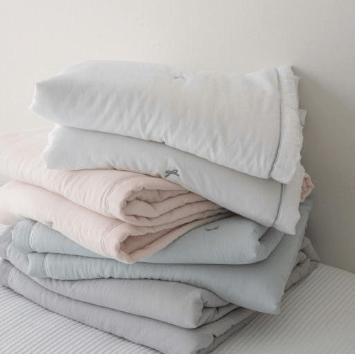 [韓國棉被] 冰冰涼感・Lyocell天絲｜極簡蝴蝶結刺繡 涼感冰冰被 4色（關鍵字：GJ108）