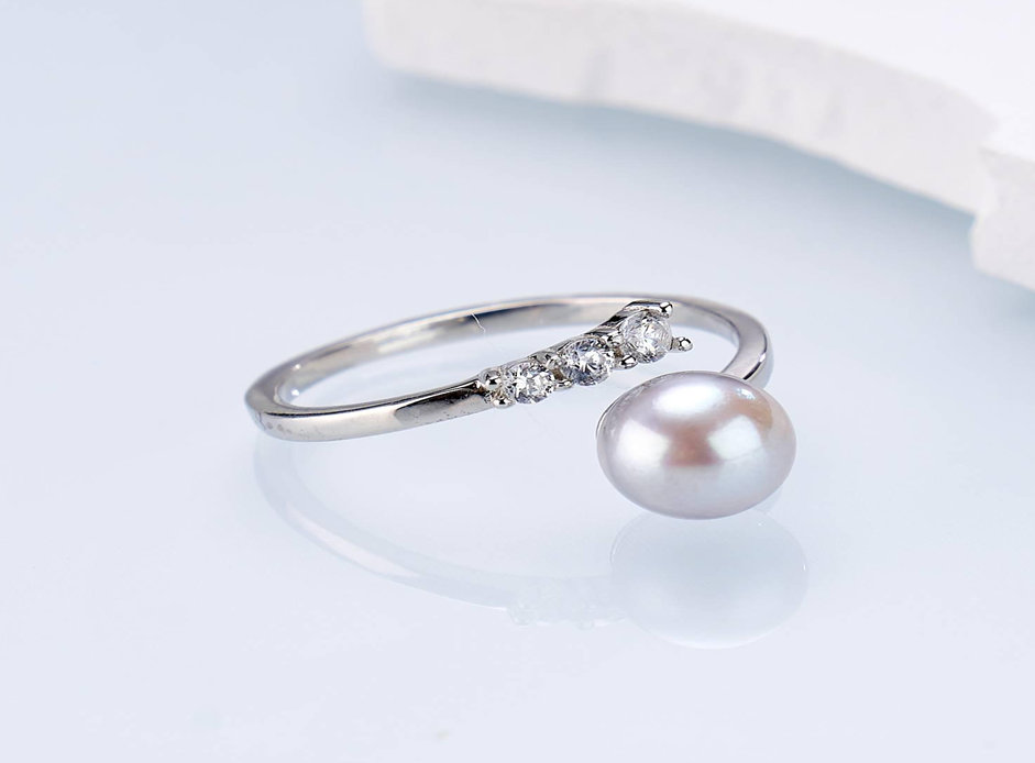 E44 "真多麻珍珠三鑽戒指 （HSJZ007EB-369）" $338