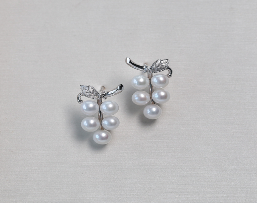 E50 "珍珠葡萄耳環 （DSES-DS-111-429)" $388