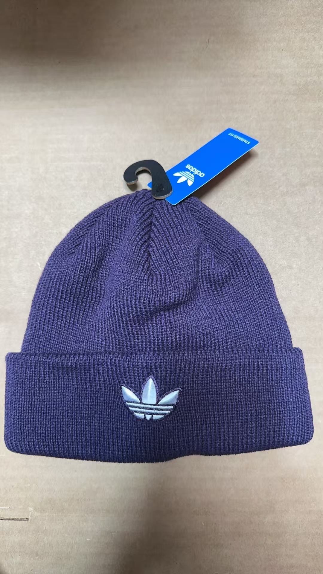 【直播】adidas LX032068 針織冷帽