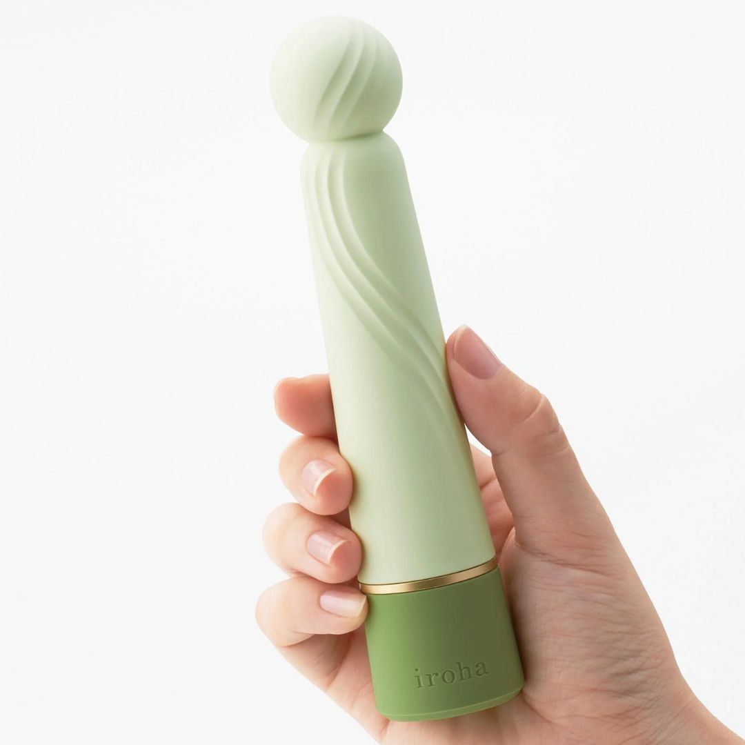 Iroha Rin + 翡翠 Hisui