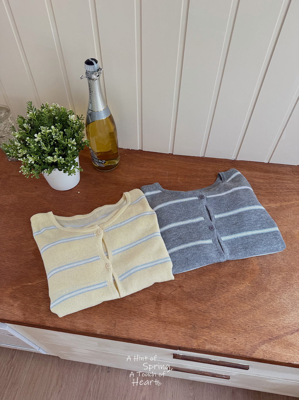 (G14)蛋黃醬條紋針織防曬外套-2色