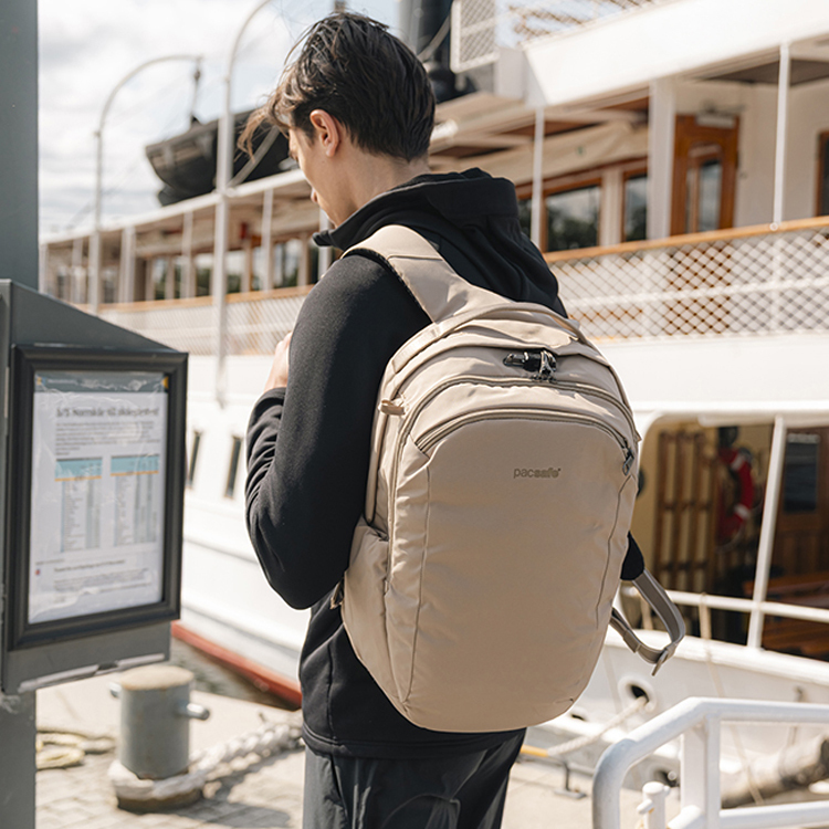 Pacsafe® V 防盜旅行後背包 26L (多色任選 ) #61125