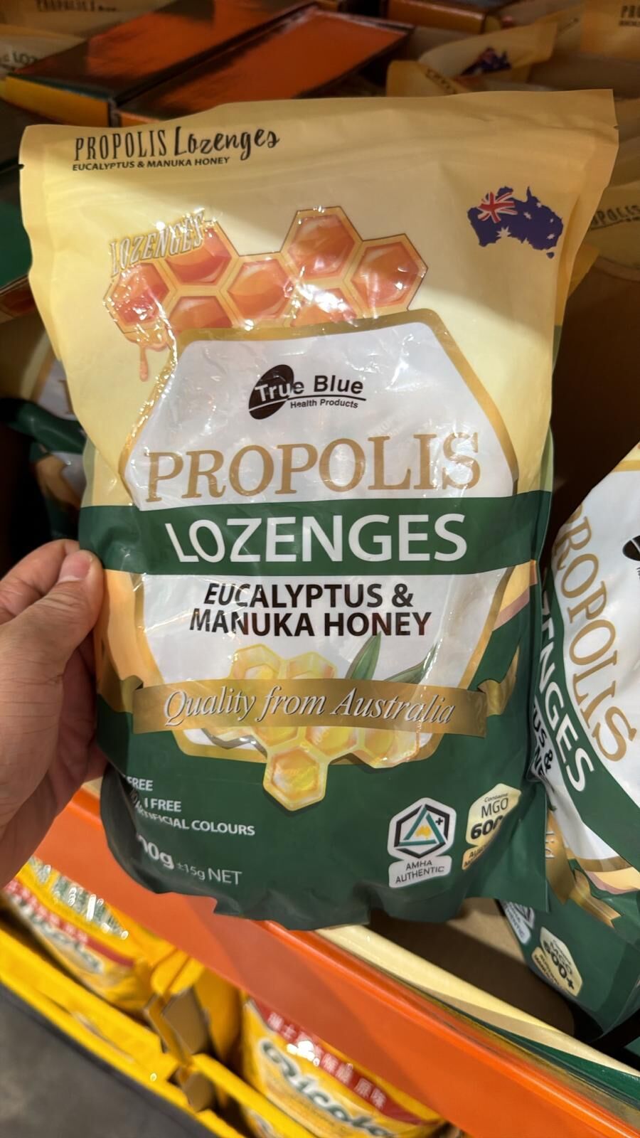 台灣COSTCO True Blue 蜂膠潤喉糖 (尤加利 + 麥蘆卡蜂蜜口味) 800 ± 15公克 (T3 CO890)
