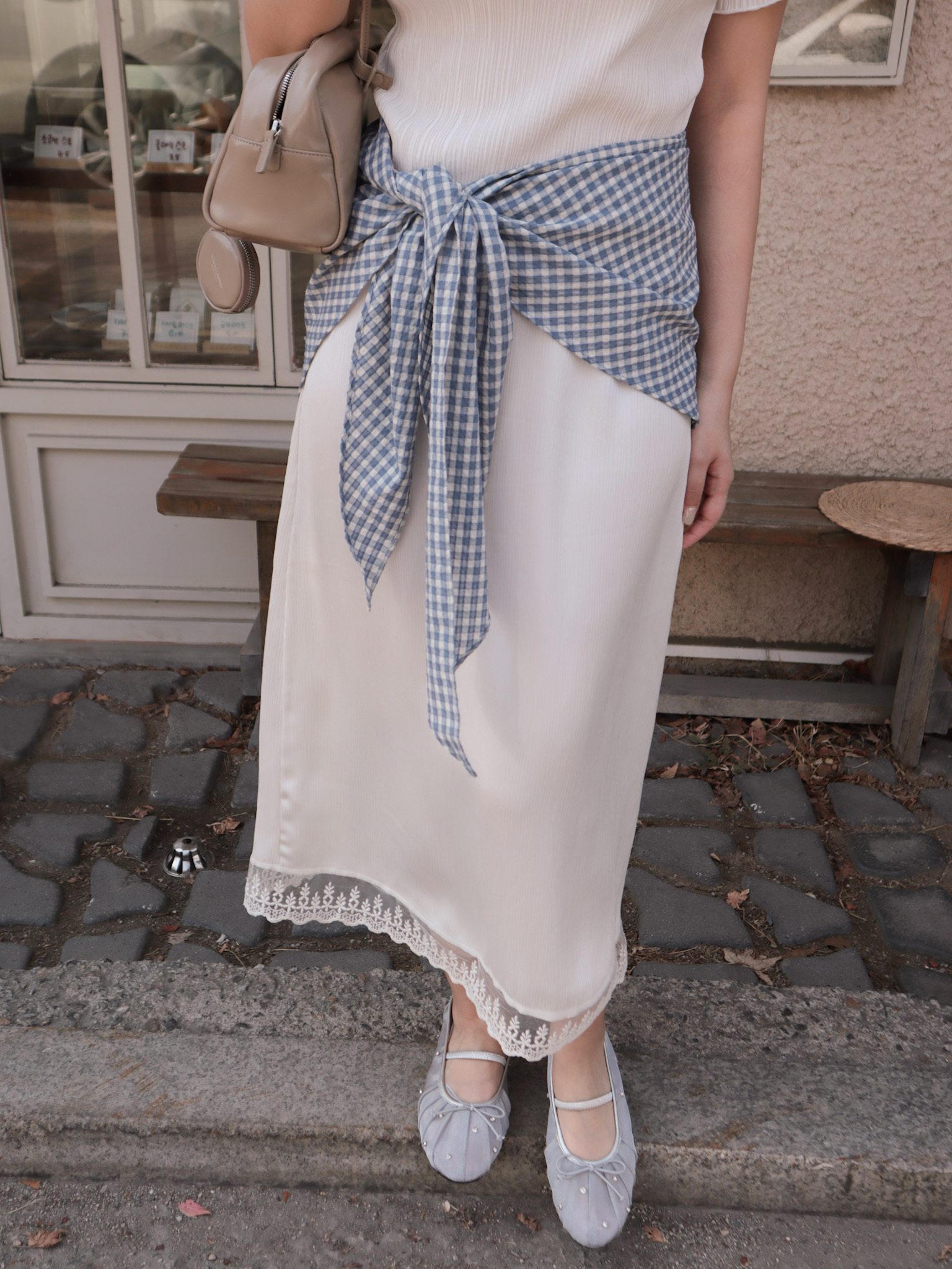 26B113 細軟法式蕾絲滾邊光澤襯裙