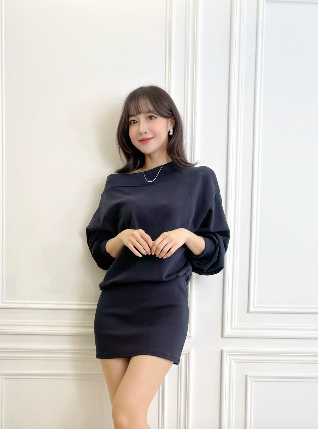 棉料一字領下擺合身短洋裝