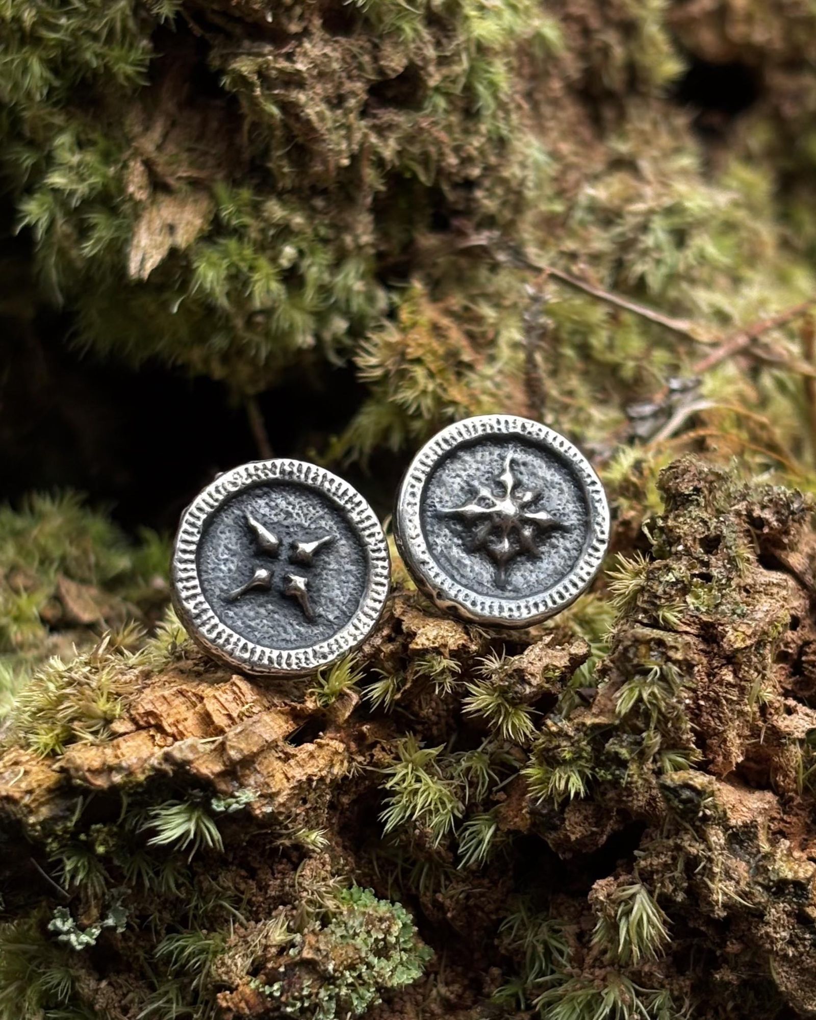 MISZHAN ĴO Bleeding Tang Earring