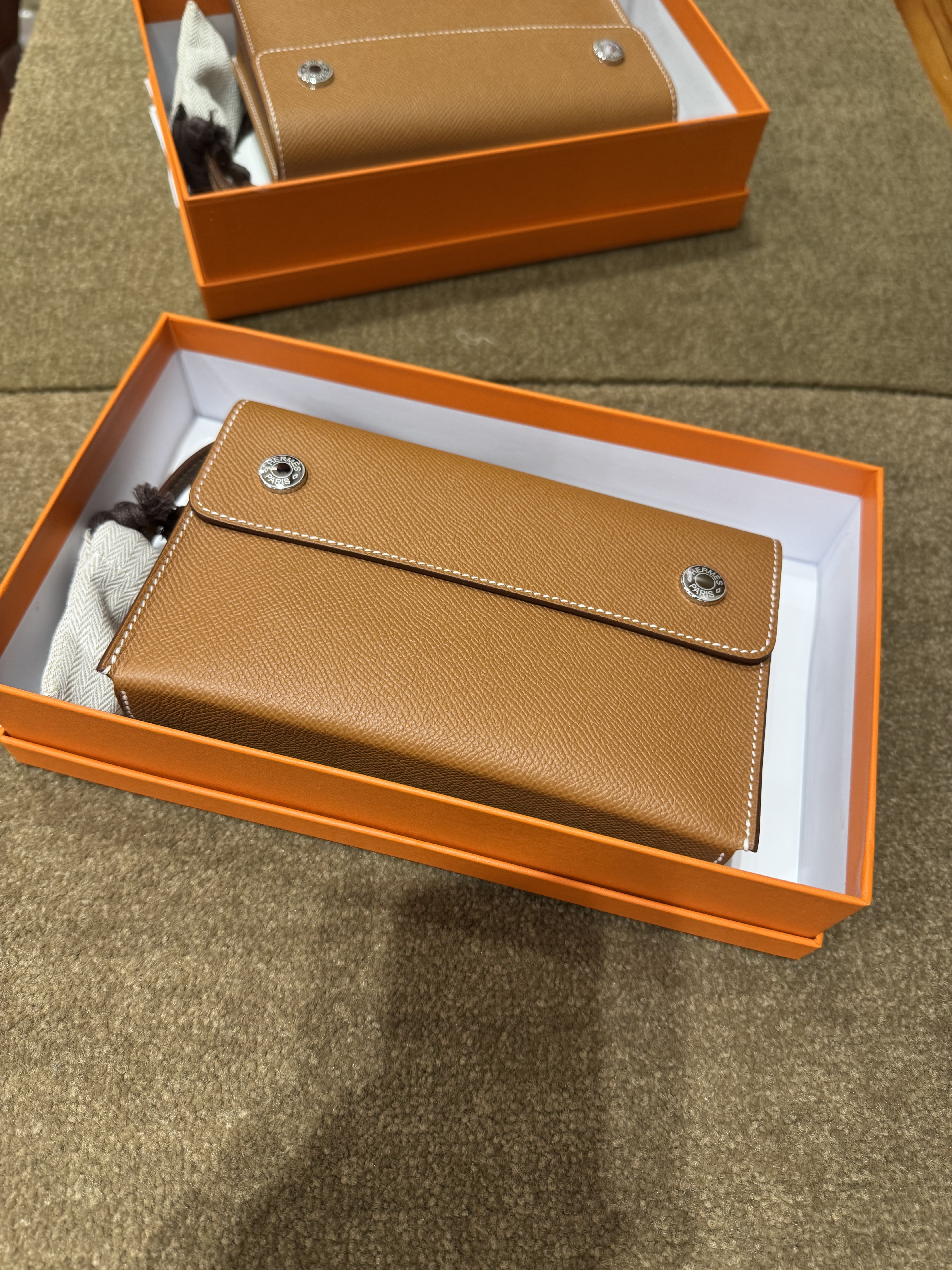 Snap wallet 37 gold ck epsom