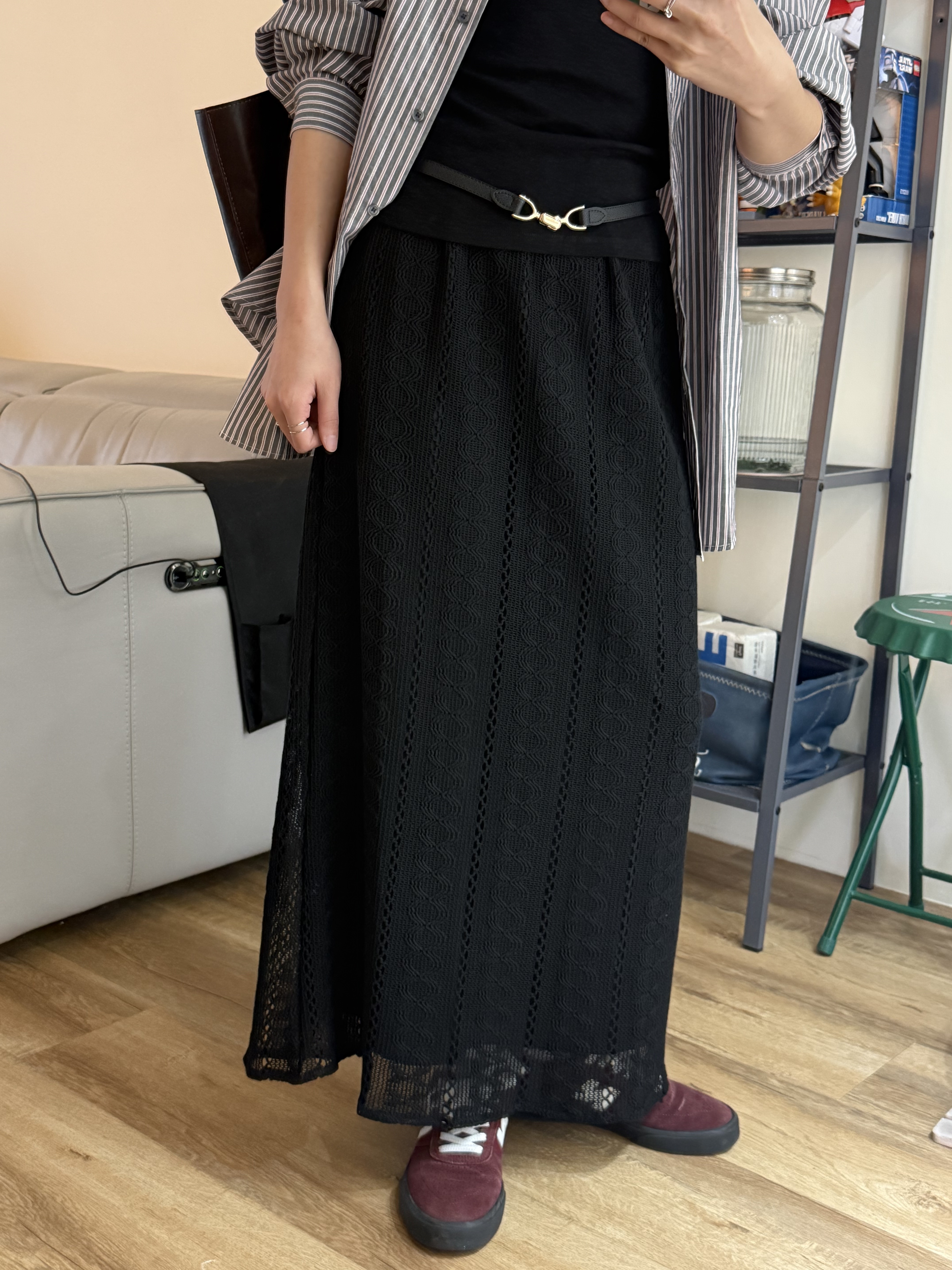 走路自帶風！鏤空針織長裙 (黑)