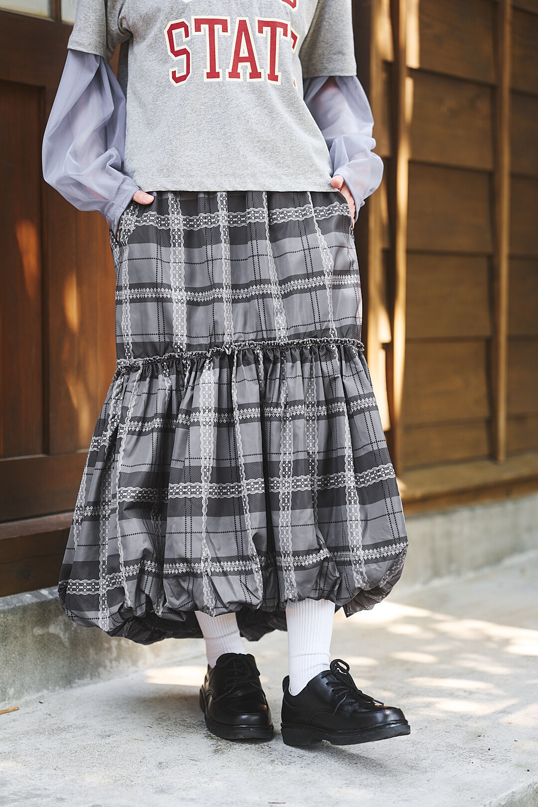 輕快小步舞！復古格紋蕾絲花苞裙(兩色-優雅灰)